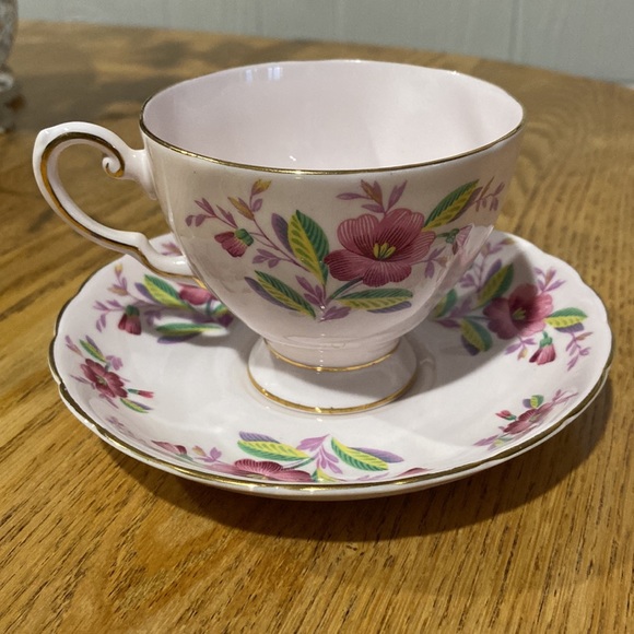 Tuscan Fine English Bone China “Mother” teacup and saucer Pink, made in England - Picture 3 of 6